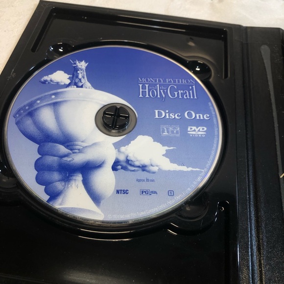 Monty Python and the Holy Grail (DVD, 2003, 2-Disc Set, Collectors Edition) - Picture 6 of 16